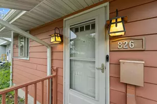 826 W Franklin St, Portage, WI 53901 - Photo 4