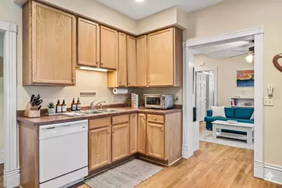124 N Franklin Street, Madison, WI 53703 - Photo 2
