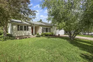 4310 Green Ave, Madison, WI 53704 - Photo 2