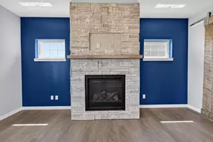 1366 N Pine St, Sun Prairie, WI 53590 - Photo 4