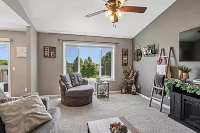 809 Brookstone Crest, Mount Horeb, WI 53572 - Photo 8
