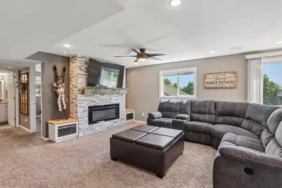 809 Brookstone Crest, Mount Horeb, WI 53572 - Photo 34