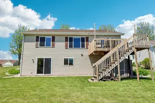 809 Brookstone Crest, Mount Horeb, WI 53572 - Photo 2