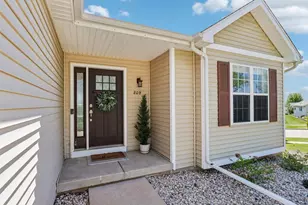809 Brookstone Crest, Mount Horeb, WI 53572 - Photo 4