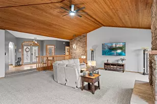 S4362 Fox Hill Cir, Baraboo, WI 53913 - Photo 12
