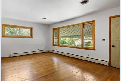 3609 Hovde Road, Madison, WI 53704 - Photo 4