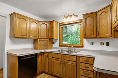 3609 Hovde Road, Madison, WI 53704 - Photo 10