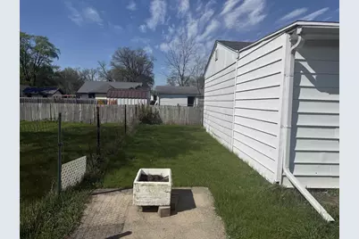 2114 S Park Avenue, Beloit, WI 53511 - Photo 16