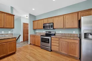 409 Coyle Pkwy, Cottage Grove, WI 53527 - Photo 12