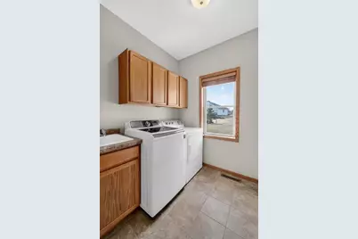 409 Coyle Parkway, Cottage Grove, WI 53527 - Photo 18