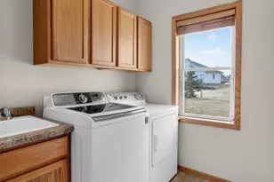 409 Coyle Pkwy, Cottage Grove, WI 53527 - Photo 18