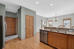 409 Coyle Pkwy, Cottage Grove, WI 53527 - Photo 14