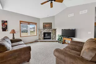 409 Coyle Pkwy, Cottage Grove, WI 53527 - Photo 4