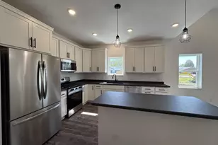 705 Mayapple Dr, Janesville, WI 53545 - Photo 8