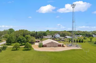 W8287 Co Rd P, Pardeeville, WI 53954 - Photo 2