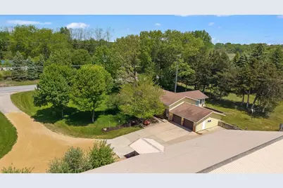 W8287 County Road P, Pardeeville, WI 53954 - Photo 1