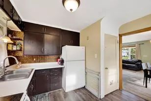 2219 Jackson St, La Crosse, WI 54601 - Photo 10