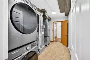 326 Racine Rd, Madison, WI 53705 - Photo 30