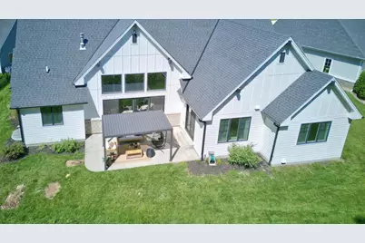 2412 Kilarney Way, Waunakee, WI 53597 - Photo 68