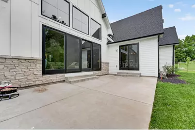 2412 Kilarney Way, Waunakee, WI 53597 - Photo 60