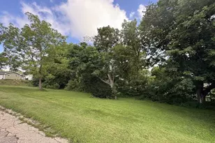 409 E Division St, Ridgeville, WI 53533 - Photo 26