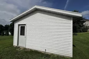 409 E Division St, Ridgeville, WI 53533 - Photo 12