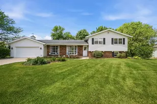 715 Margate Dr, Janesville, WI 53546 - Photo 2