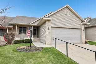 213 Fairview Cir, Waunakee, WI 53597 - Photo 4