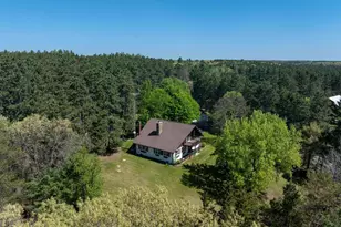 3703 8th Ave, Wisconsin Dells, WI 53965 - Photo 4