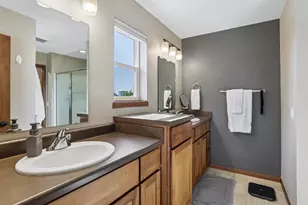 1310 Blazingstar Ln, Sun Prairie, WI 53590 - Photo 38
