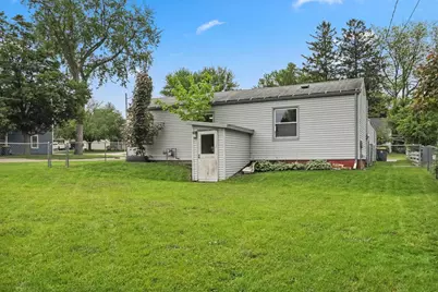 2039 12th Avenue, Monroe, WI 53566 - Photo 38
