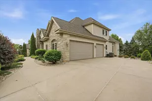 9715 Red Sky Dr, Madison, WI 53562 - Photo 8
