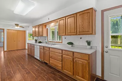 1813 Windom Way, Madison, WI 53704 - Photo 8