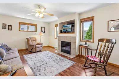 612 Greenfield Drive, DeForest, WI 53532 - Photo 6