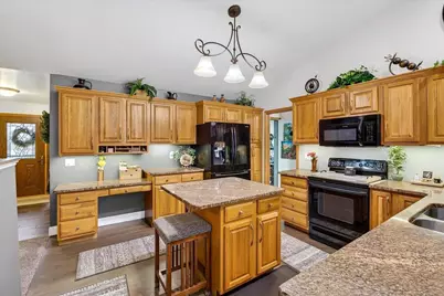 3215 Conservancy Estates Lane, Sun Prairie, WI 53590 - Photo 18