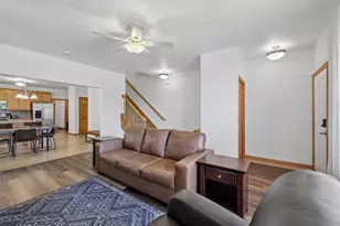 976 Stonehaven Dr, Sun Prairie, WI 53590 - Photo 10