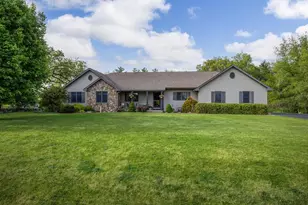 4509 E Palakwia Dr, Janesville, WI 53546 - Photo 2