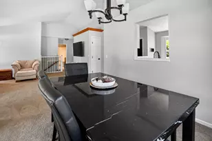 6601 Village Park Dr, Madison, WI 53718 - Photo 12