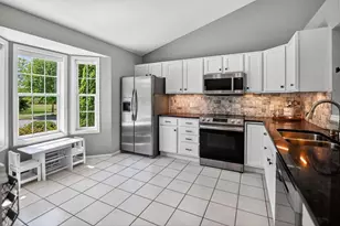 6601 Village Park Dr, Madison, WI 53718 - Photo 10