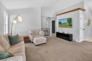 6601 Village Park Dr, Madison, WI 53718 - Photo 16