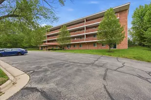 2051 Allen Blvd, Middleton, WI 53562 - Photo 2