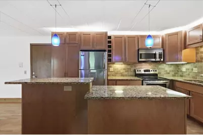 2051 Allen Boulevard #407, Middleton, WI 53562 - Photo 8