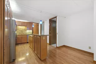 2051 Allen Blvd, Middleton, WI 53562 - Photo 10