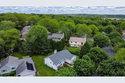2609 Crest Line Drive, Madison, WI 53704 - Photo 6