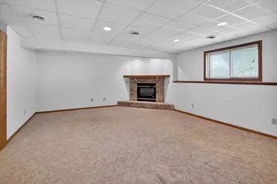 2609 Crest Line Drive, Madison, WI 53704 - Photo 34