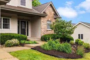 730 Greystone Ln, Middleton, WI 53562 - Photo 8