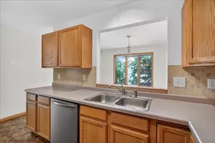 417 Cherry Hill Dr, Madison, WI 53717 - Photo 10