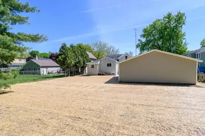 223 E Woolcock Street, Jefferson, WI 53549 - Photo 8