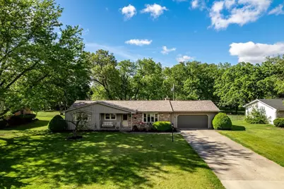 640 Adventure Court, Beloit, WI 53511 - Photo 4