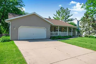 629 W Mohawk Trail, DeForest, WI 53532 - Photo 2
